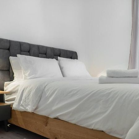 Syntagma Square, 60Sqm Platinum Suite Athena Bagian luar foto