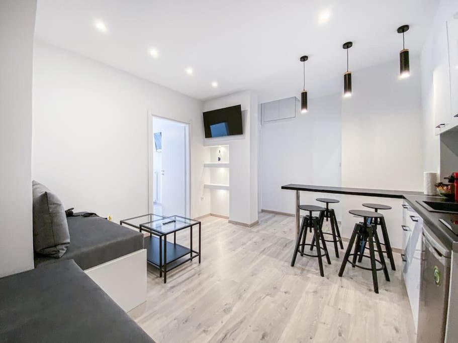 Syntagma Square, 60Sqm Platinum Suite Athena Bagian luar foto