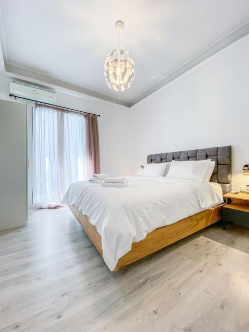 Syntagma Square, 60Sqm Platinum Suite Athena Bagian luar foto